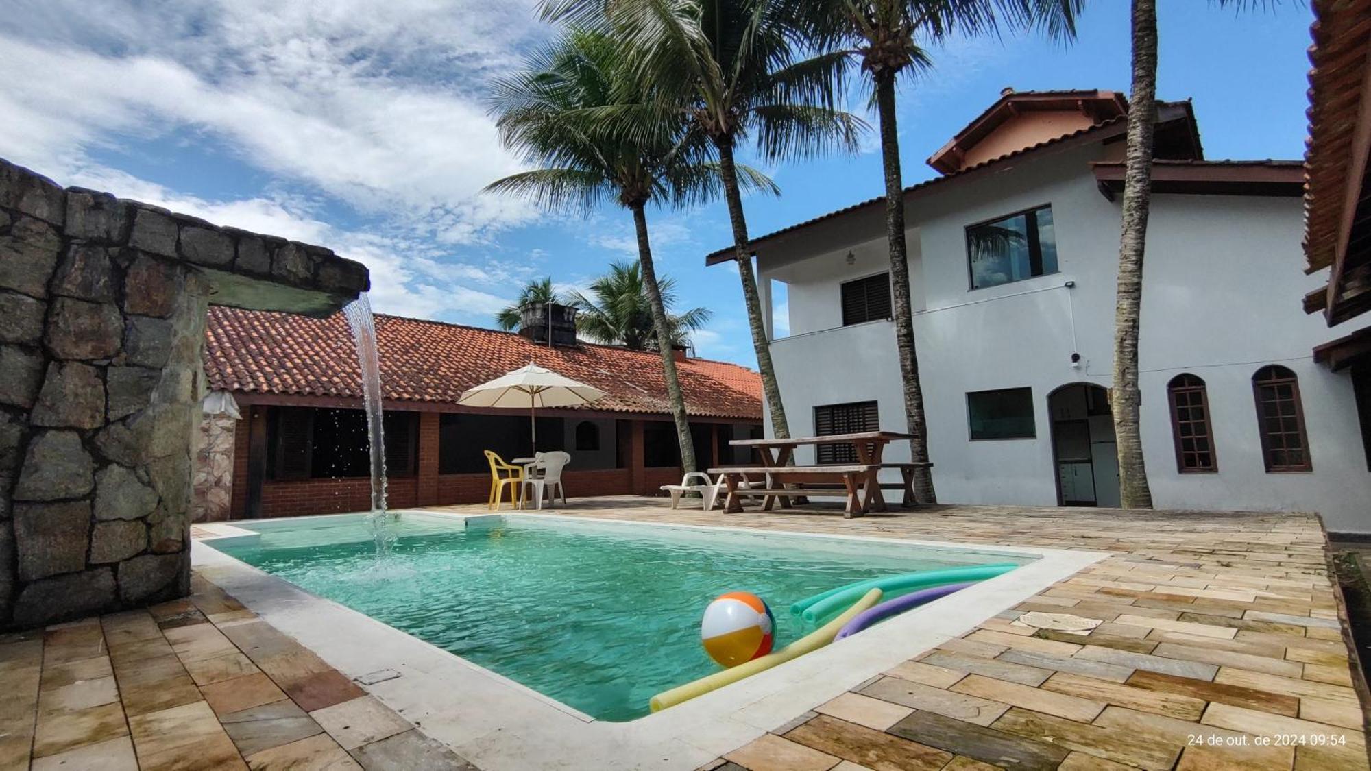 Casa de Férias Casa Linda Piscina 6 Quartos